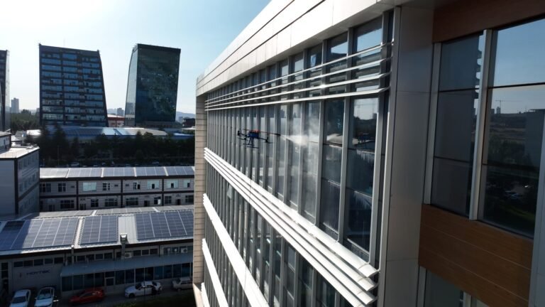 drone ile bina temizliği